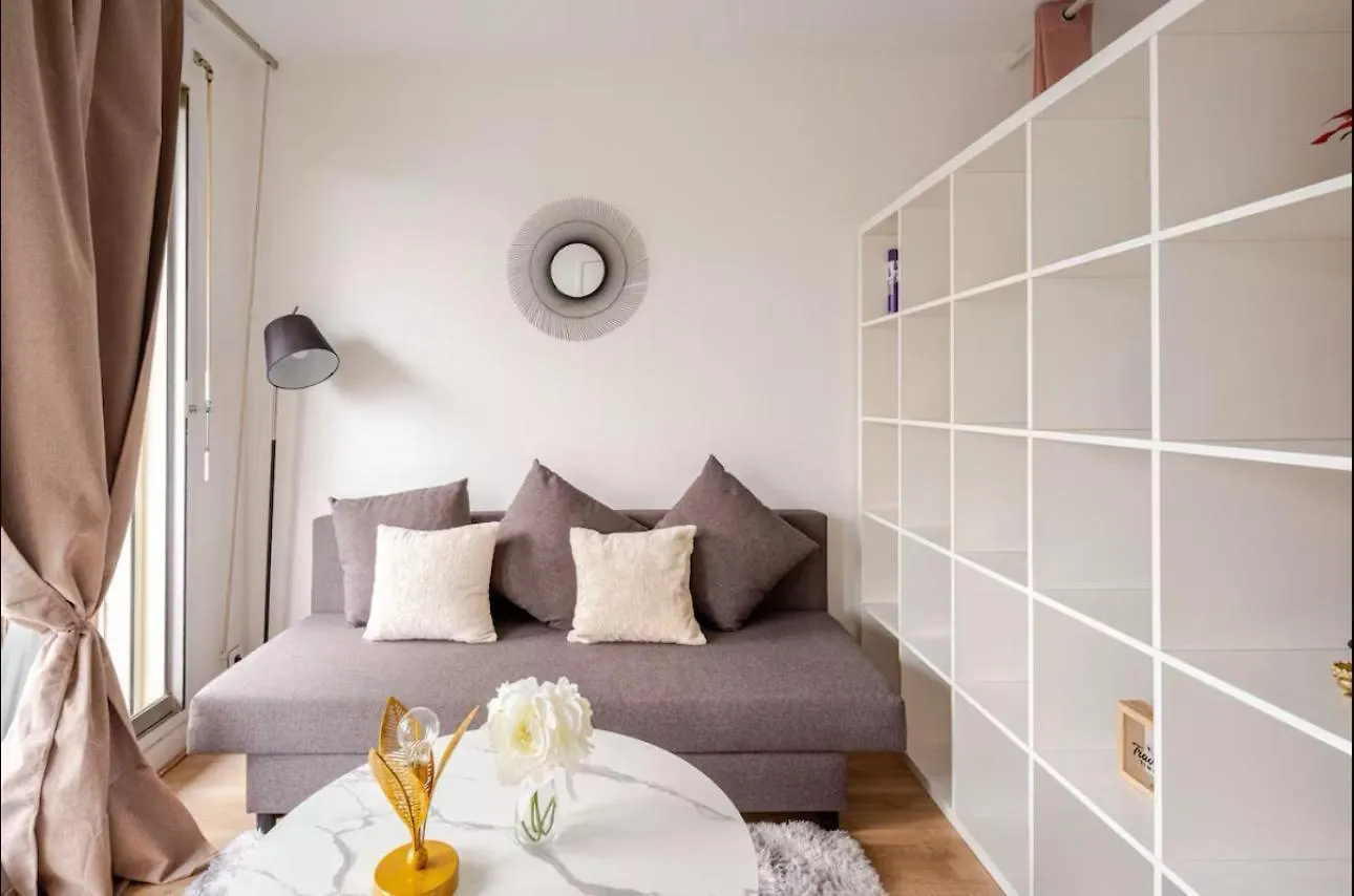Paris In The Center Of Paris Apartment